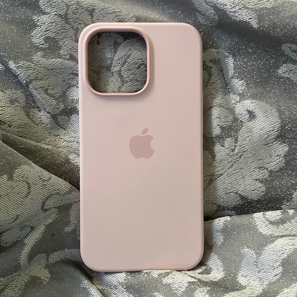 IPhone 13 Pro case. Otterbox.